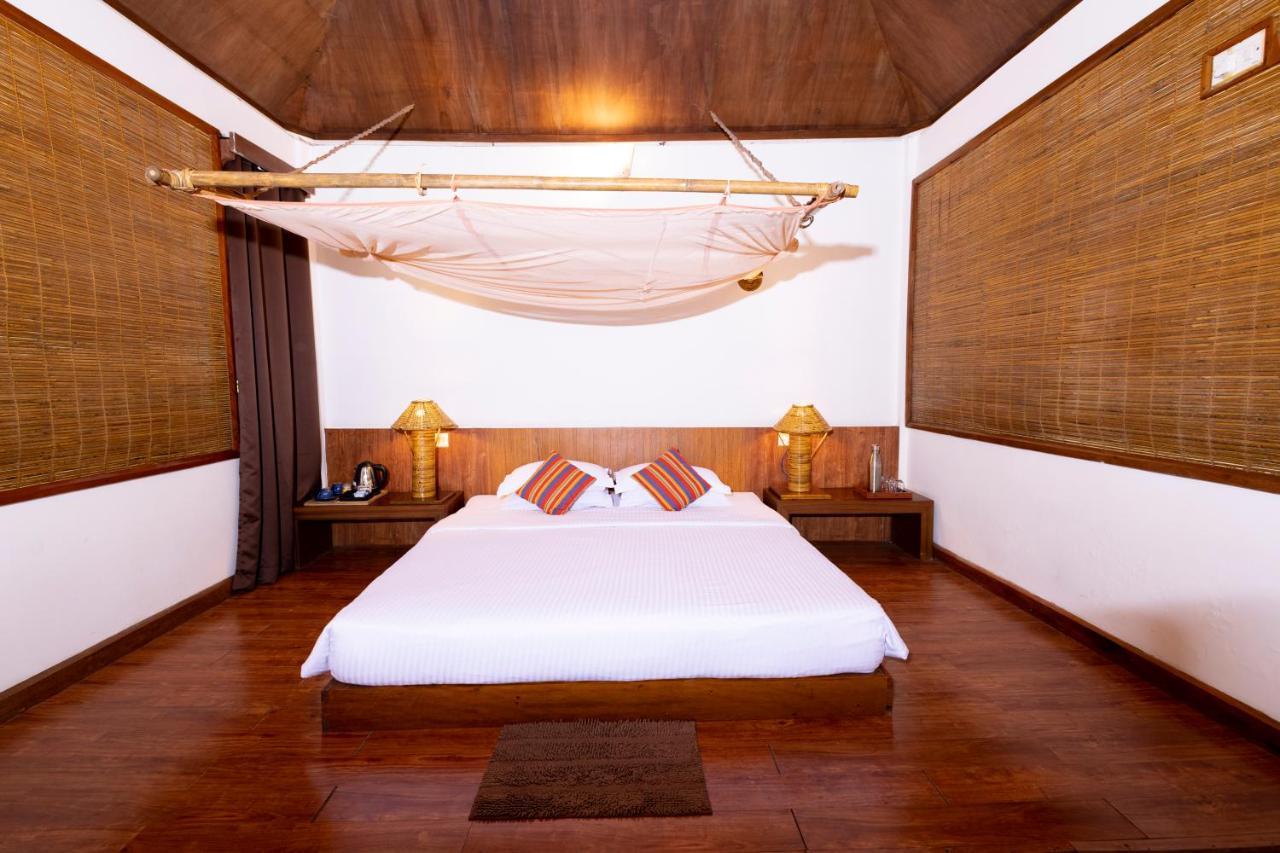 Wild Orchid Hotel Kala Pathar Beach Exterior photo
